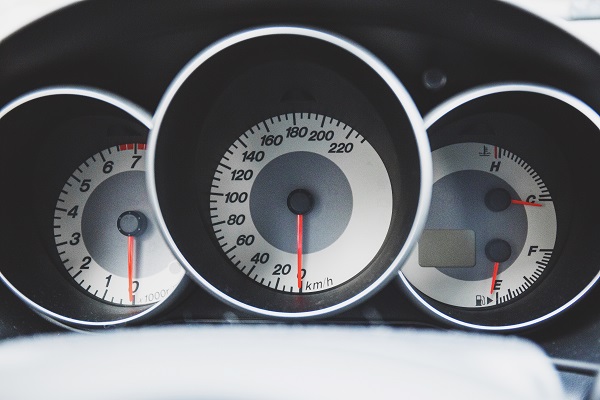 Speedometer with Indicators in Different Directions